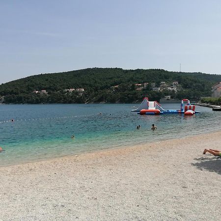 Apartman Ružica Pucisca Exteriér fotografie