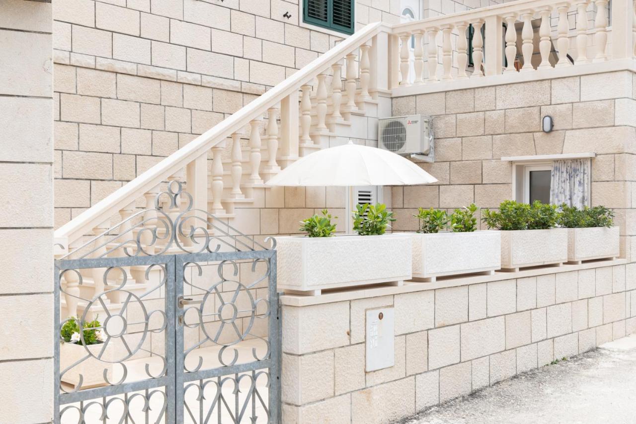 Apartman Ružica Pucisca Exteriér fotografie